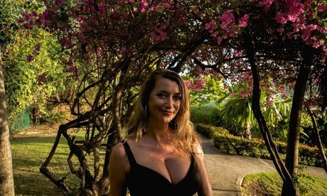 Sarah Champion naked pornstar photo