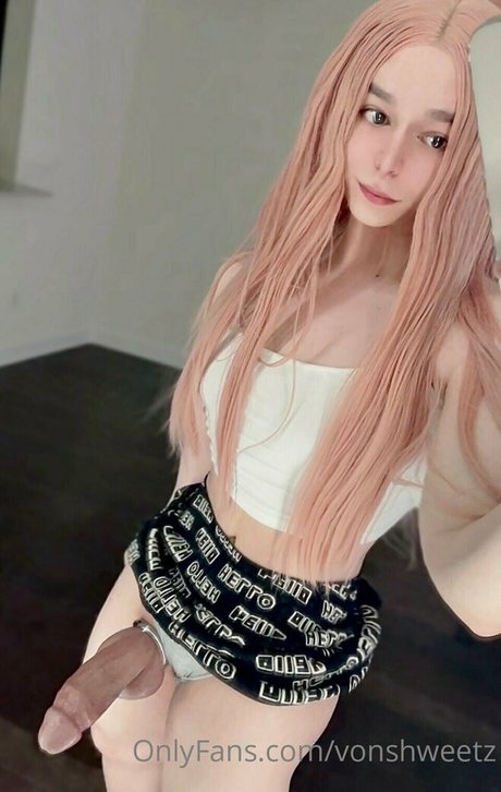 vonshweetz nudes actress gallery