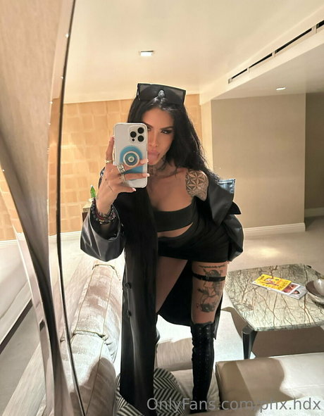 phx hdx naked star image