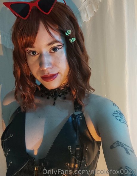 nicolefox0023 naked pornstar images