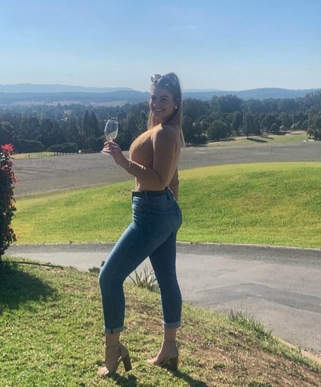 massive tits onlyfans naked archive