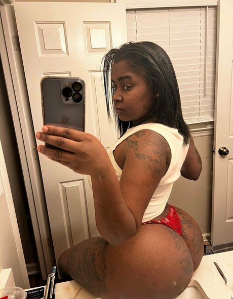 monicamalone model nice pic