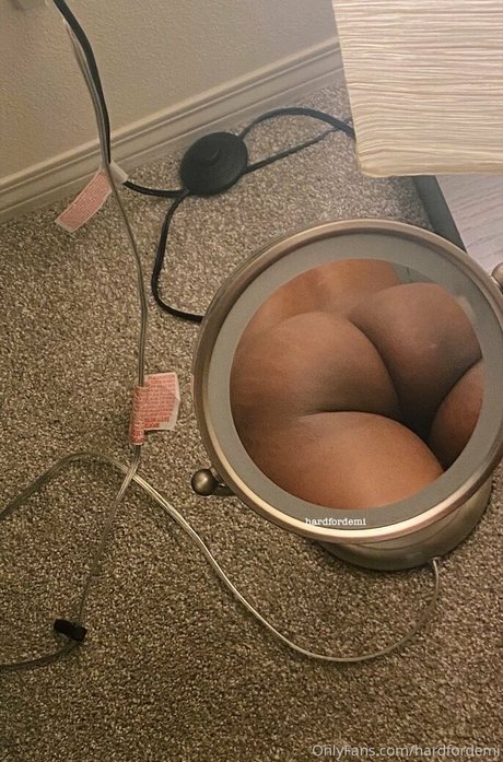 nutfornikita star adult images