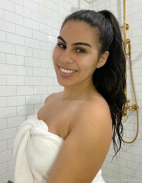 alexisbtelles pornstar nudes pics