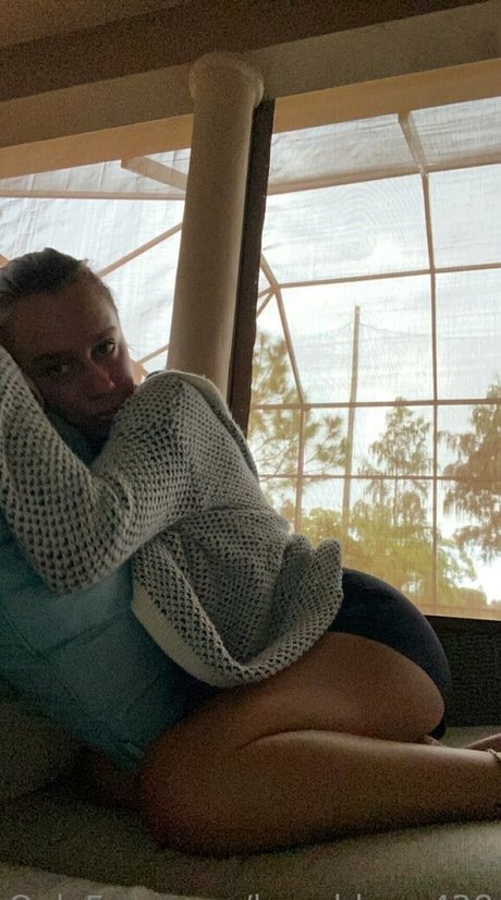 beachbear428 model hd image