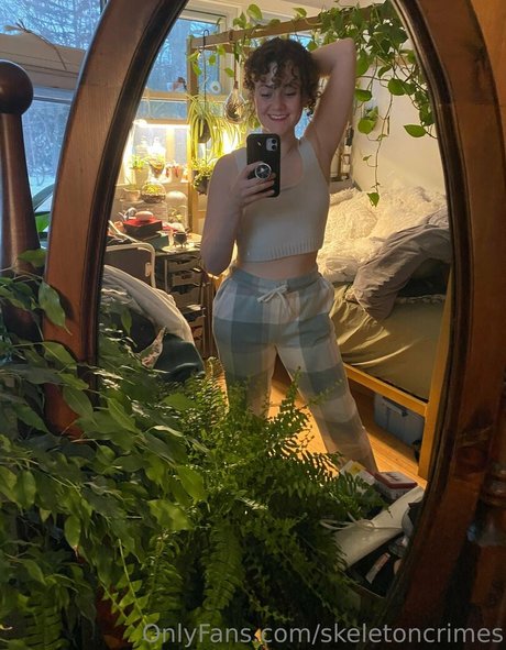 petite brunette onlyfans hd photo