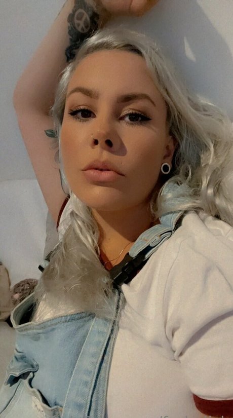 furbylish erotic model picture