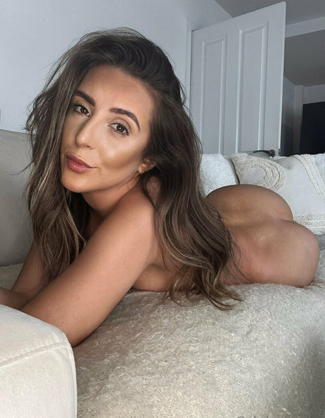 tia love model nice images