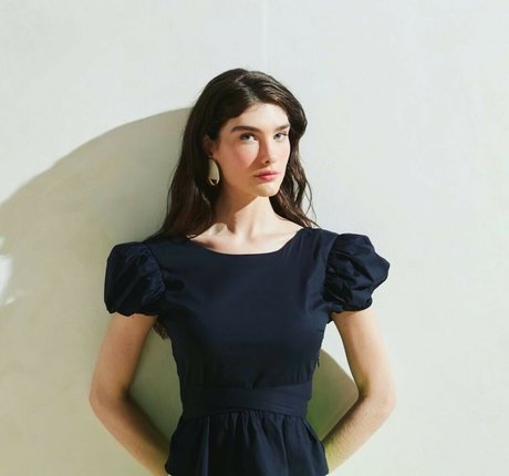 non nude onlyfans sexy pic