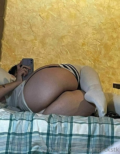 thighsockstk model pretty pictures