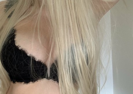 albayey pornstar picture