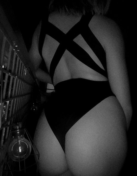 annyaurora pornstar gallery