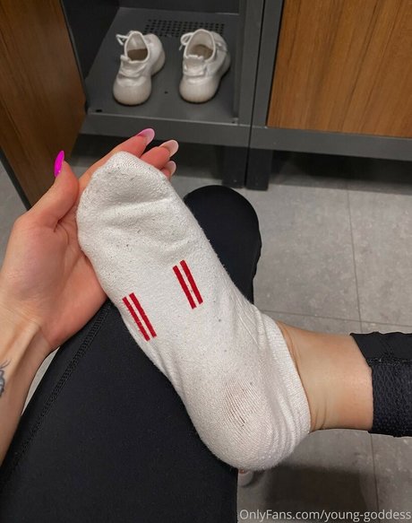 YoungGoddess pornographic star img