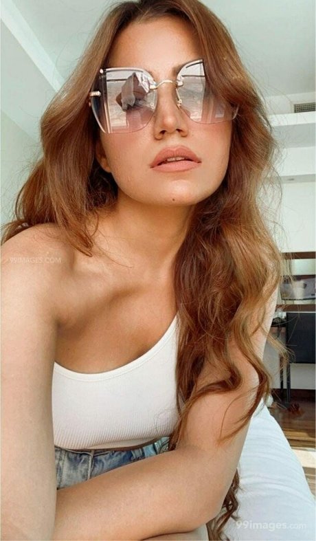 british blonde onlyfans free nude images