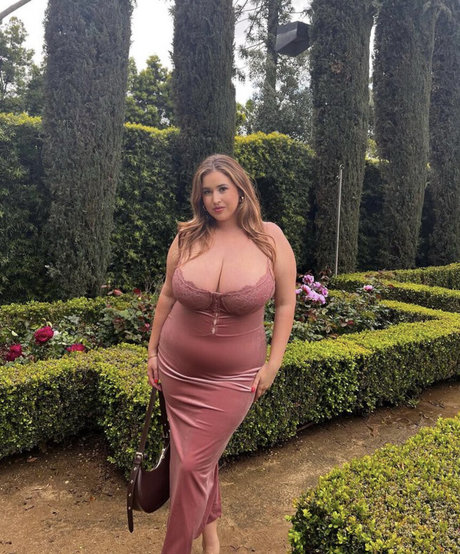 chubby latina onlyfans xxx images