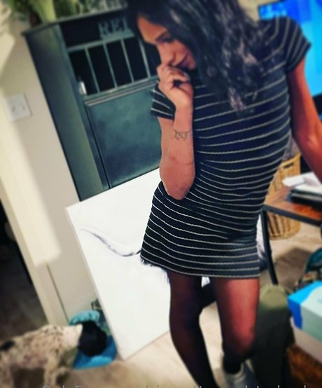 cigarettesandstarbucks nude model gallery