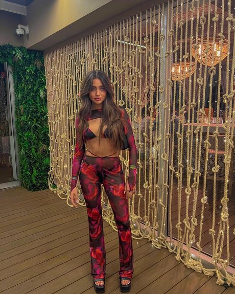 Taylor Nunez hd pornstar photos