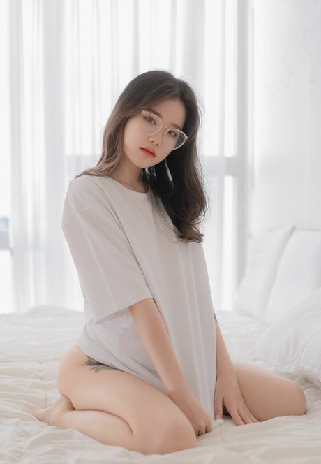 sira gravia pornstar beautiful image