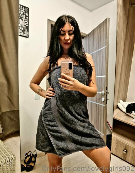 lovelygirls092 model adult galleries