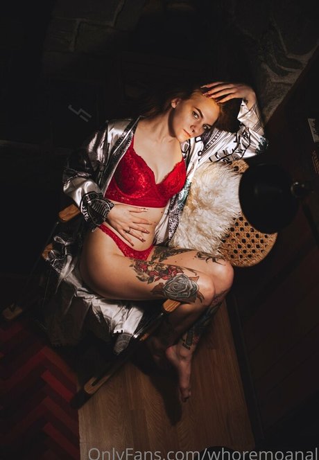 highschooldropout hot model image