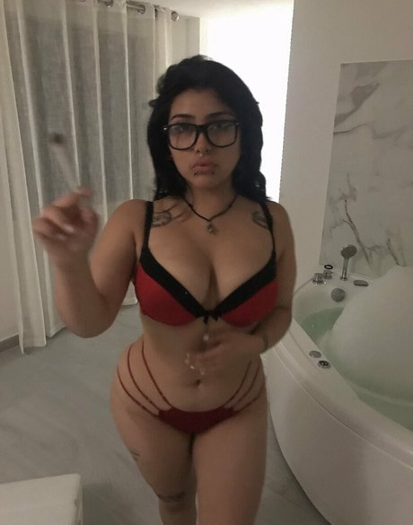 imbarix naked actress archive