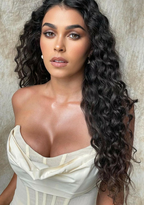 Natacha Karam xxx model image