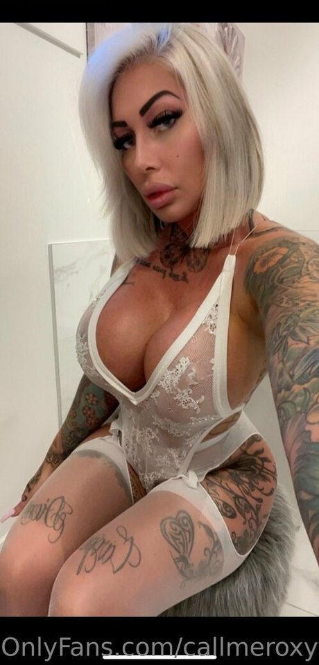 callmeroxyfree porn star galleries