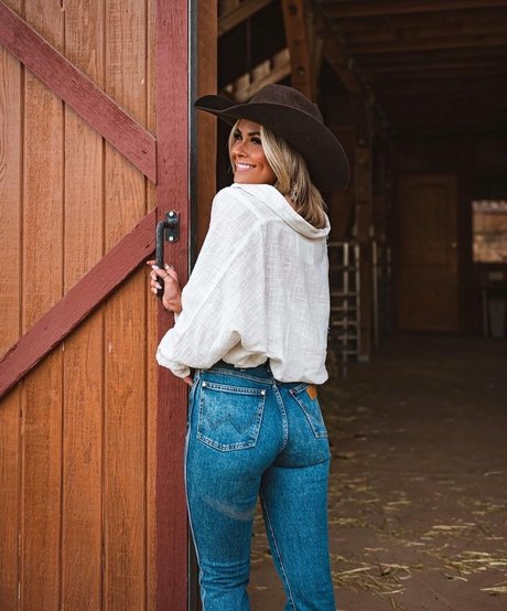 Chloe Trujillo star pretty photo