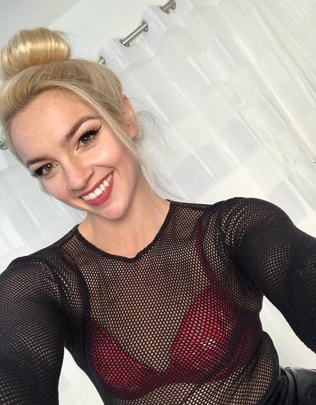 Mandy Marx erotic actress images