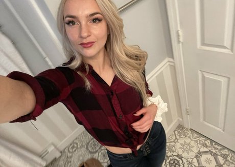 Mandy Marx model perfect photo