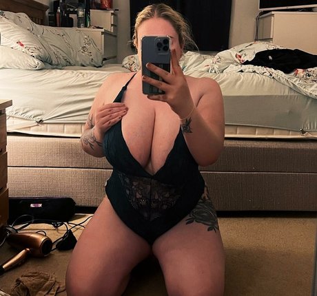 Emily Gillick star exclusive galleries