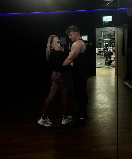 Emily Gillick free star images