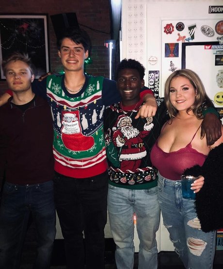 arab gay onlyfans sexy photo