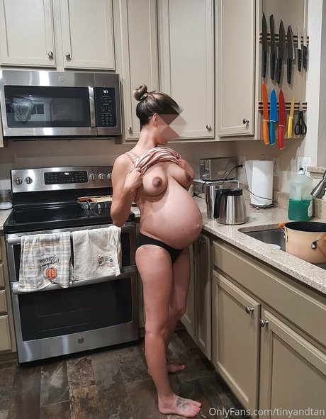 tinyandtan naked star picture