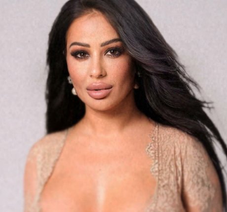 monicasuarez model xxx photo