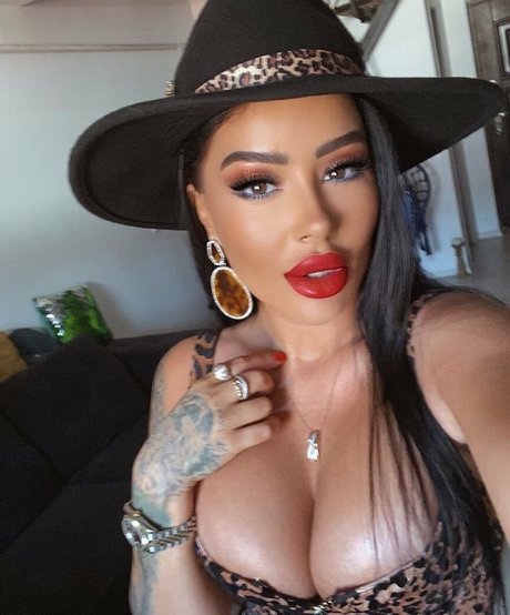 chubby kitty onlyfans free image