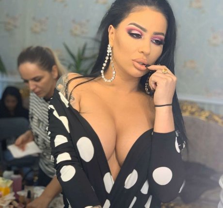 monicasuarez perfect model pics