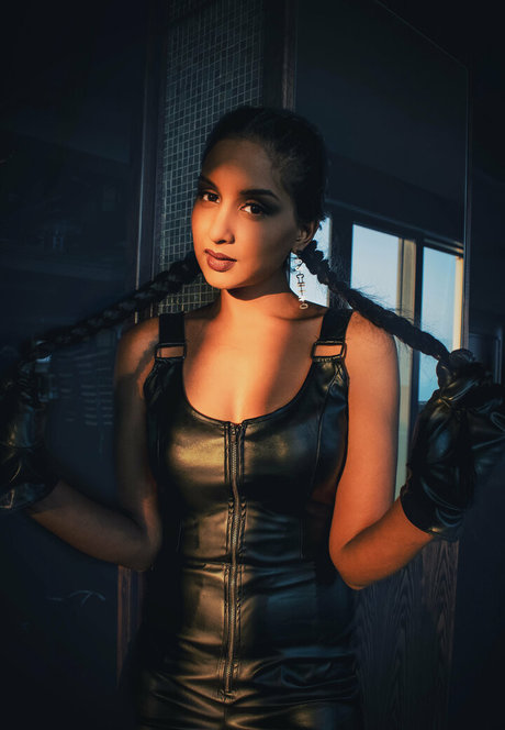 thequeentrish model xxx photos