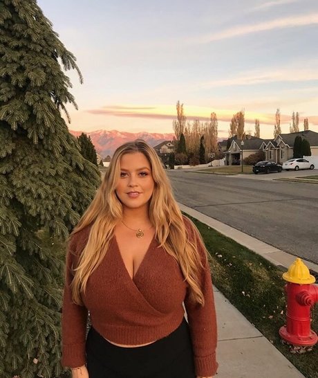 Amanda R model best pictures