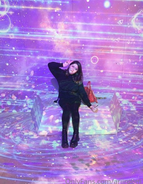 ariiroom naked star gallery