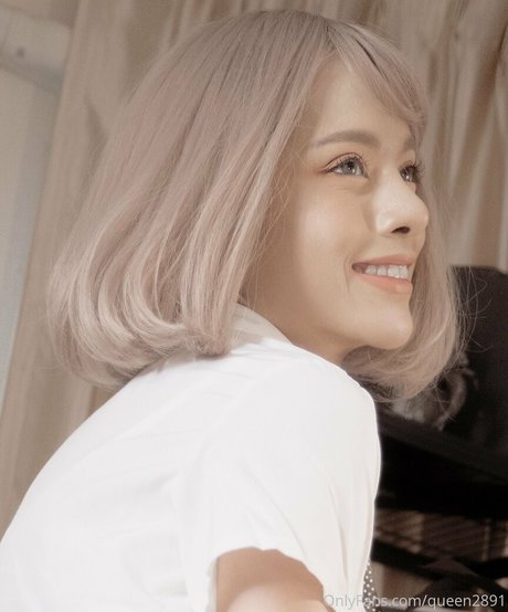 queen2891 model adult photo