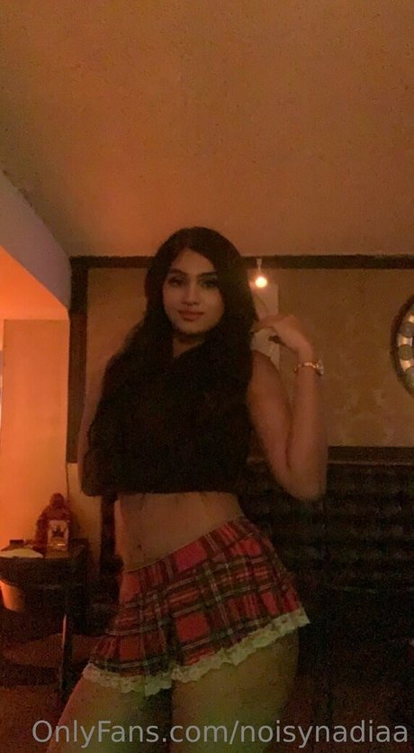 noisynadiaa xxx pornstar photos