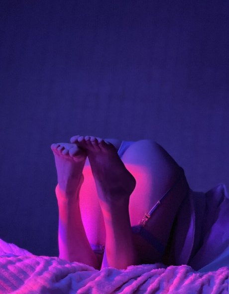 saucensta star nude photos