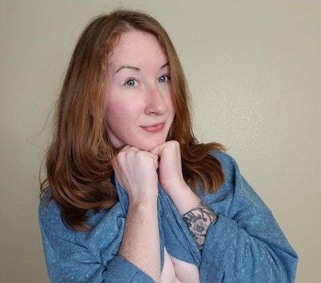 ellierowynfans naked actress images