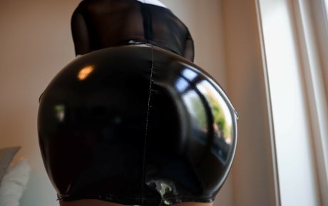 lavishulula free pornstar photo