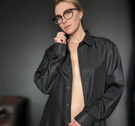 Mallory Moore sexy pornstar photo