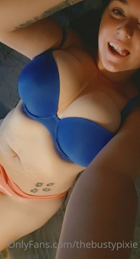 thebustypixie star porn photos