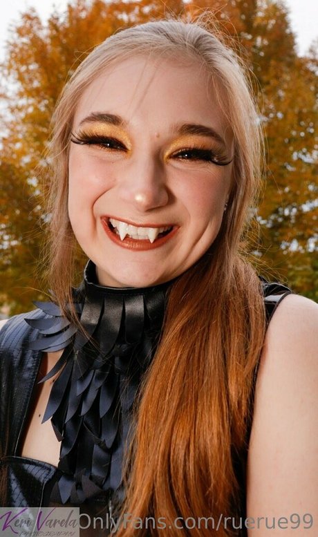 ruerue99 erotic star gallery