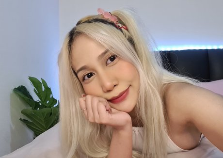 surisnow erotic actress archive