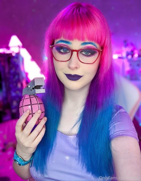 blonde handjob onlyfans free xxx picture